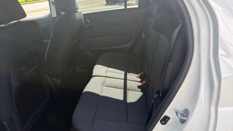 Hyundai INSTER 85kW 02 49kWh 5dr Auto Electric Hatchback